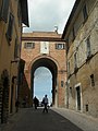 Porta Santa Lucia verso la città