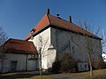 Hochbunker an der Einmündung des Laubenwegs in die Kronacher Straße in Fürth aus den 30er Jahren mit einer Kapazität von 900 Schutzplätzen.