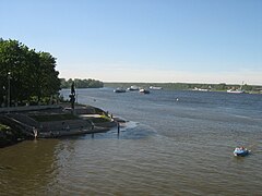 El Neva en la desembocadura del río Izhora