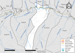 Carte en couleur présentant le réseau hydrographique de la commune