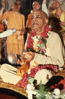 Prabhupada singing (Germany 1974).jpg