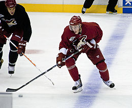 Description de l'image Kyle Turris Coyotes practice.jpg.