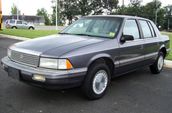 Plymouth Acclaim (1990)