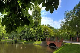 Lagoa no Parque Wiosny Ludów