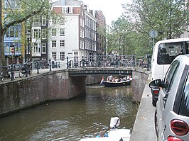 Brug over de Rechtboomssloot bij de hoek met de Kromboomssloot