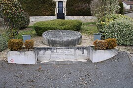 Le monument aux morts.