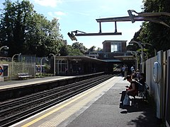 Het station gezien uit het oosten.