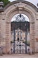 L'entrée de l'abbaye et la grille attribuée à Jean Lamour.