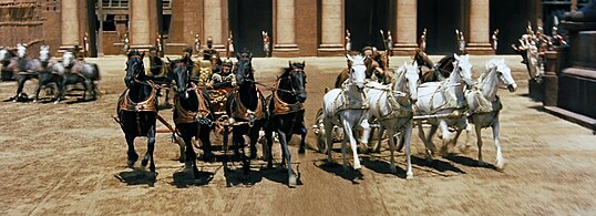 Escena de la célebre carrera de cuadrigas de Ben-Hur (1959).