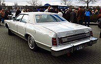 Ford LTD Landau 4-πορτο σεντάν