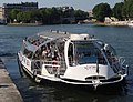 Bateau-bus de la société Batobus