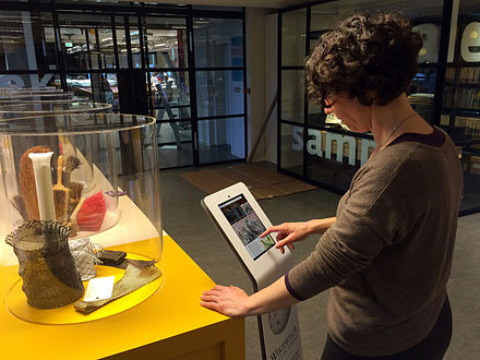 The Wikipedia Collections kiosk in the Textielmuseum in Tilburg, the Netherlands, "provides an alternative way to read contextual information about the collections".