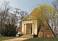 Pyramide im Schloßpark Machern