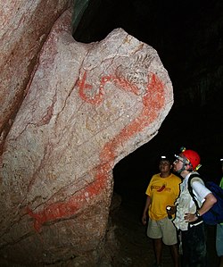 La culiebra emplumada nes covarones de Juxtlahuaca de la cultura olmeca.