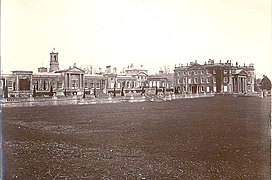 Bowood House, ala diocleciana de Adam a la izquierda, el bloque principal demolida en los años 1950