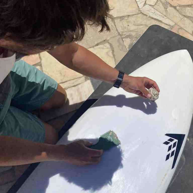 How to remove wax from a surfboard