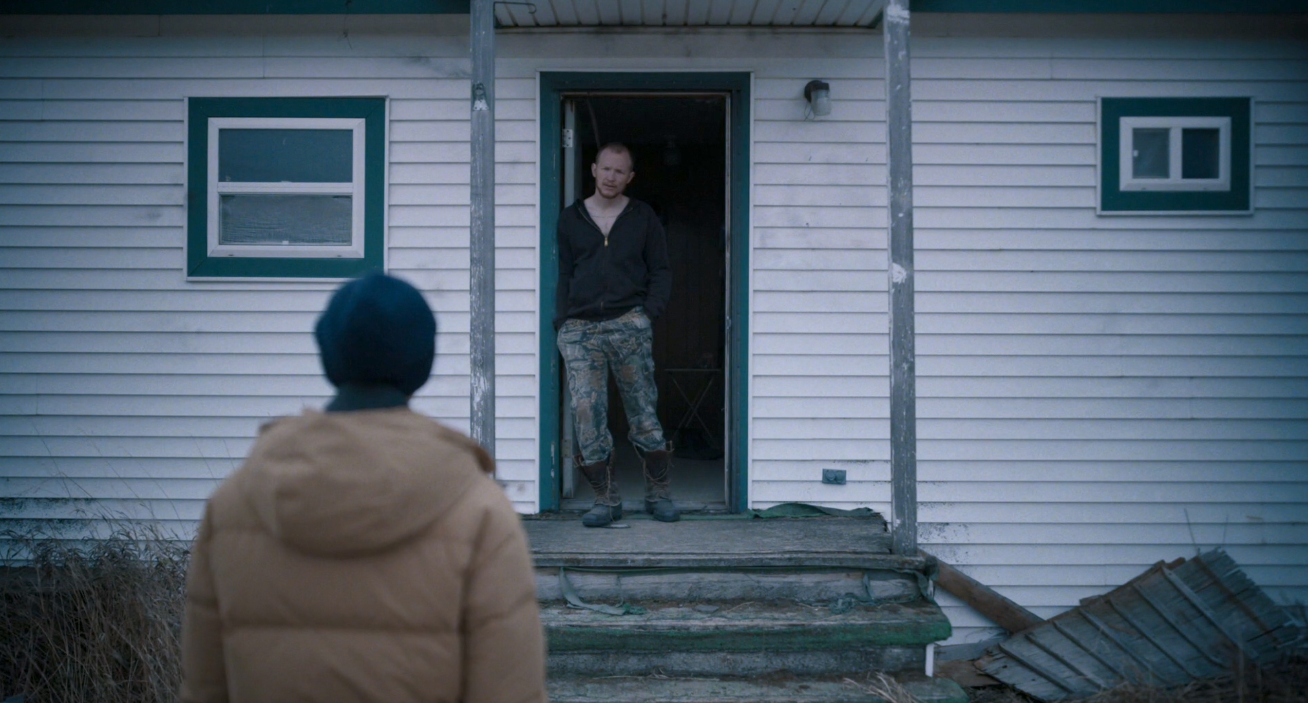 Thandiwe Newton and Jefferson White in God's Country (2022)