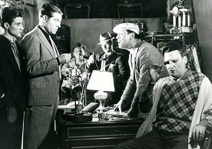 Saturnin Fabre, Jean Gabin, and Gilbert Gil in Pépé le Moko (1937)