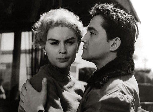 Elsa Daniel and Walter Vidarte in Luna Park (1960)