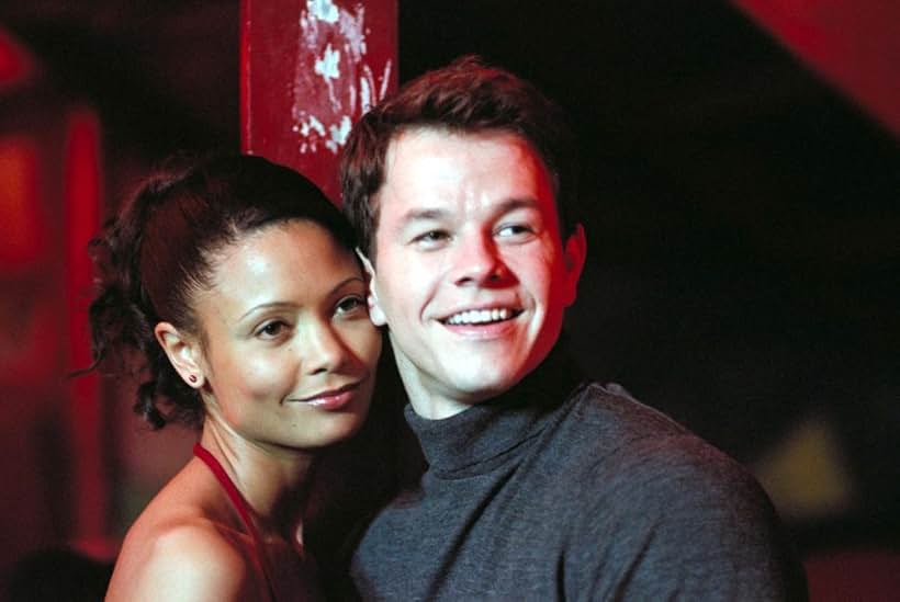 Mark Wahlberg and Thandiwe Newton in The Truth About Charlie (2002)