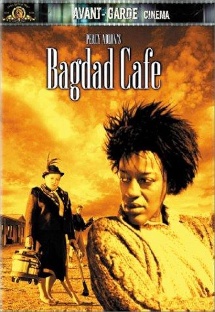 CCH Pounder and Marianne Sägebrecht in Bagdad Cafe (1987)