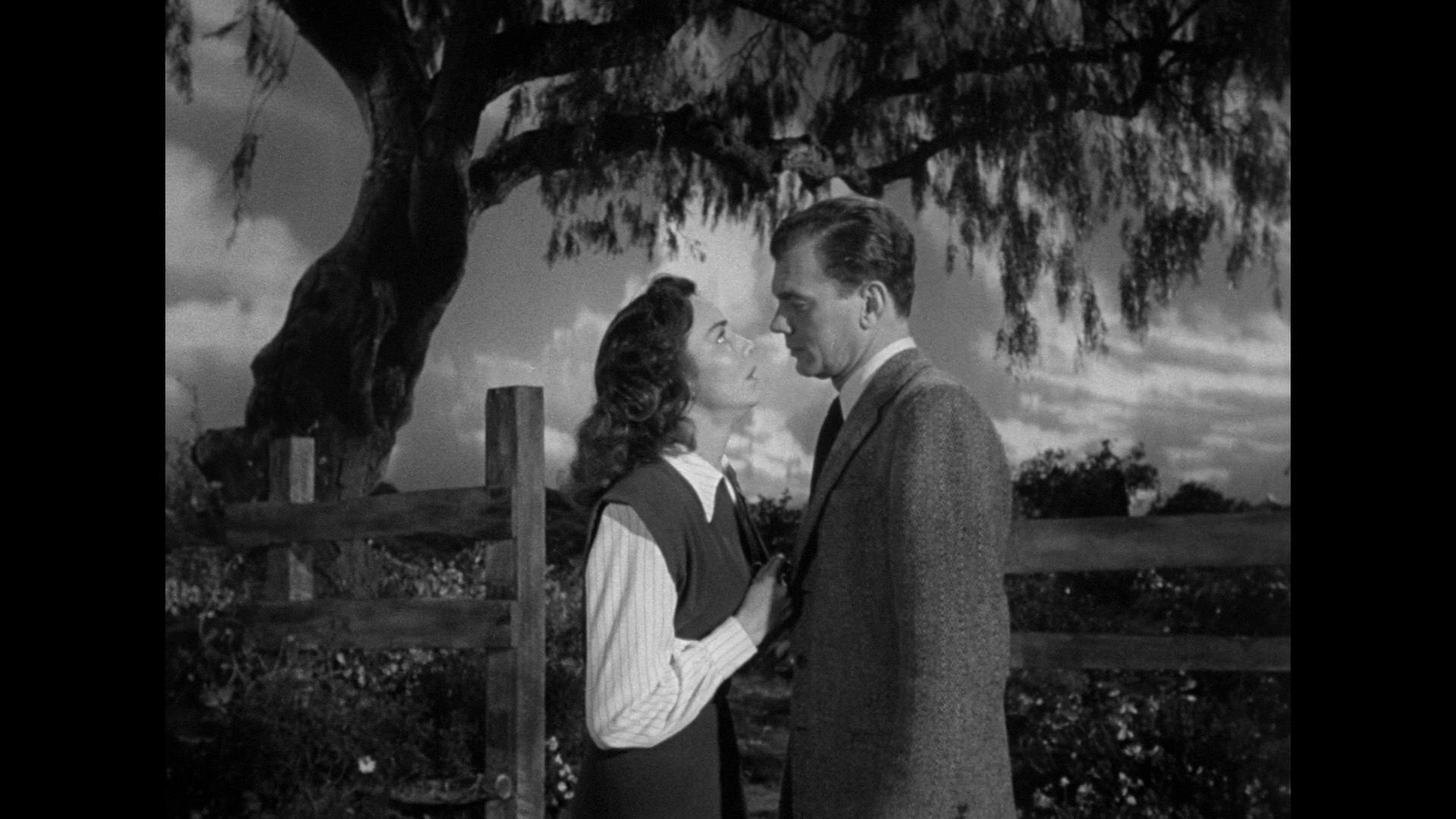 Joseph Cotten and Jennifer Jones in Love Letters (1945)