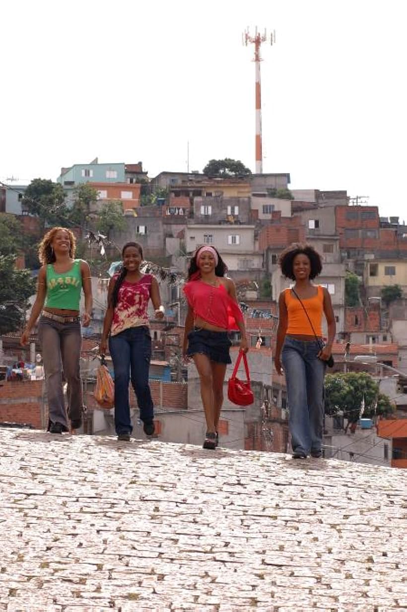 Quelynah, Negra Li, Leilah Moreno, and Cindy Mendes in Antônia (2006)