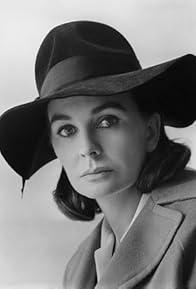 Primary photo for Jean Simmons