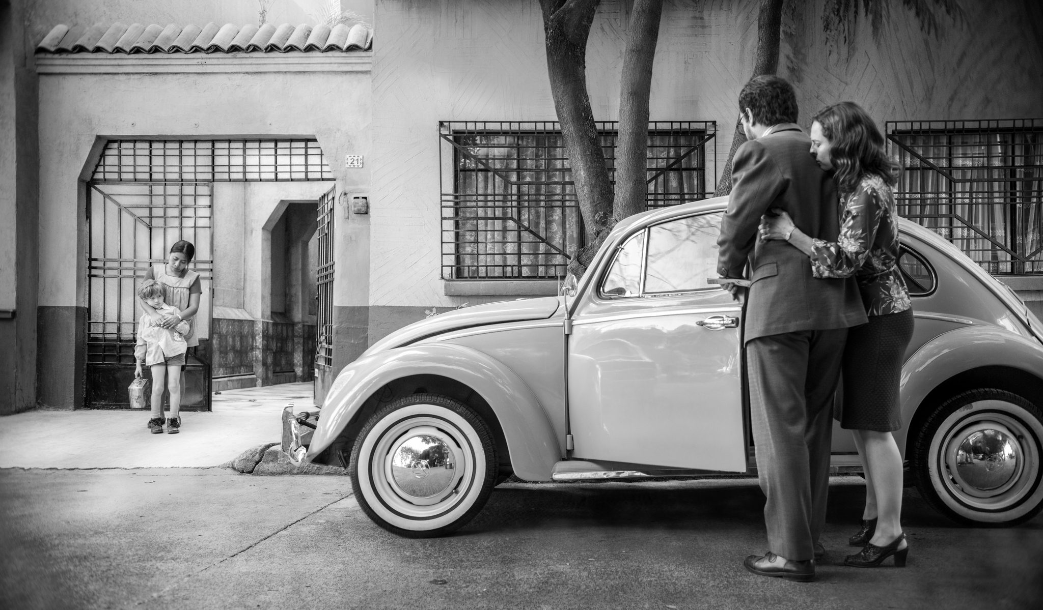 Marina de Tavira, Marco Graf, Yalitza Aparicio, and Fernando Grediaga in Roma (2018)