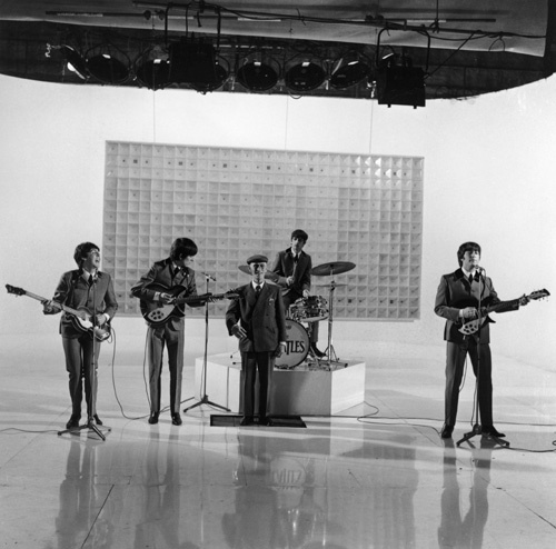 Paul McCartney, John Lennon, Wilfrid Brambell, George Harrison, Ringo Starr, and The Beatles in A Hard Day's Night (1964)