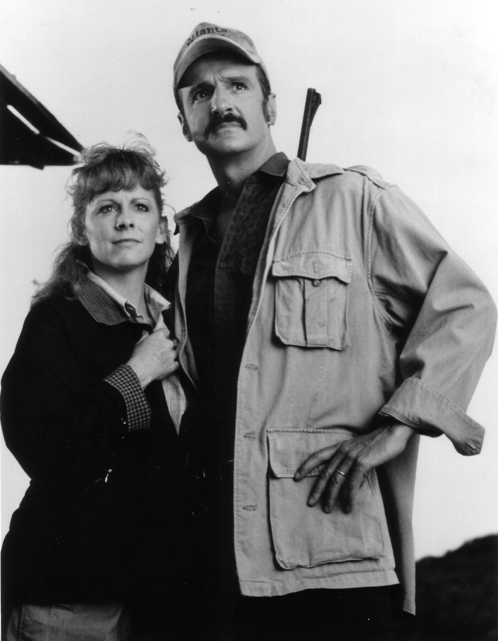 Reba McEntire and Michael Gross in Tremors (1990)