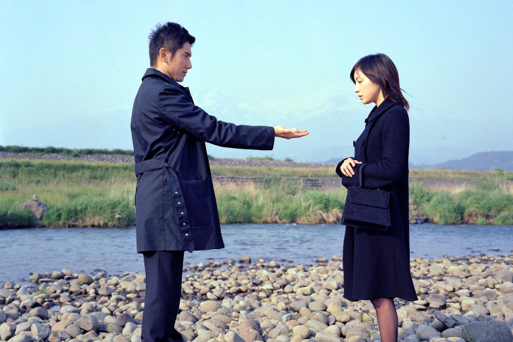 Ryôko Hirosue and Masahiro Motoki in Departures (2008)