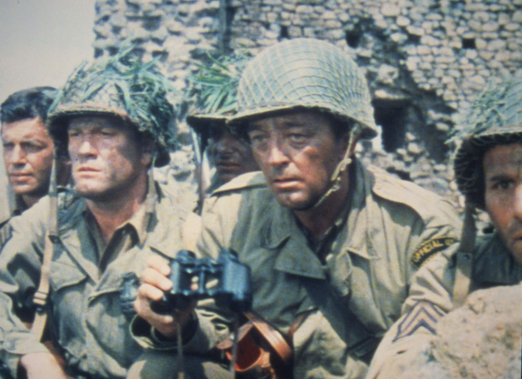 Robert Mitchum, Peter Falk, and Earl Holliman in Anzio (1968)