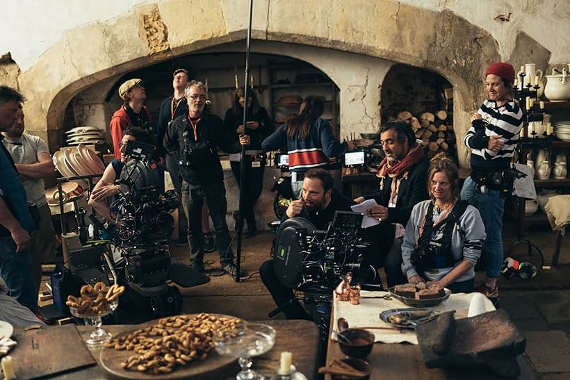 Yorgos Lanthimos and Atilla Salih Yücer in The Favourite (2018)