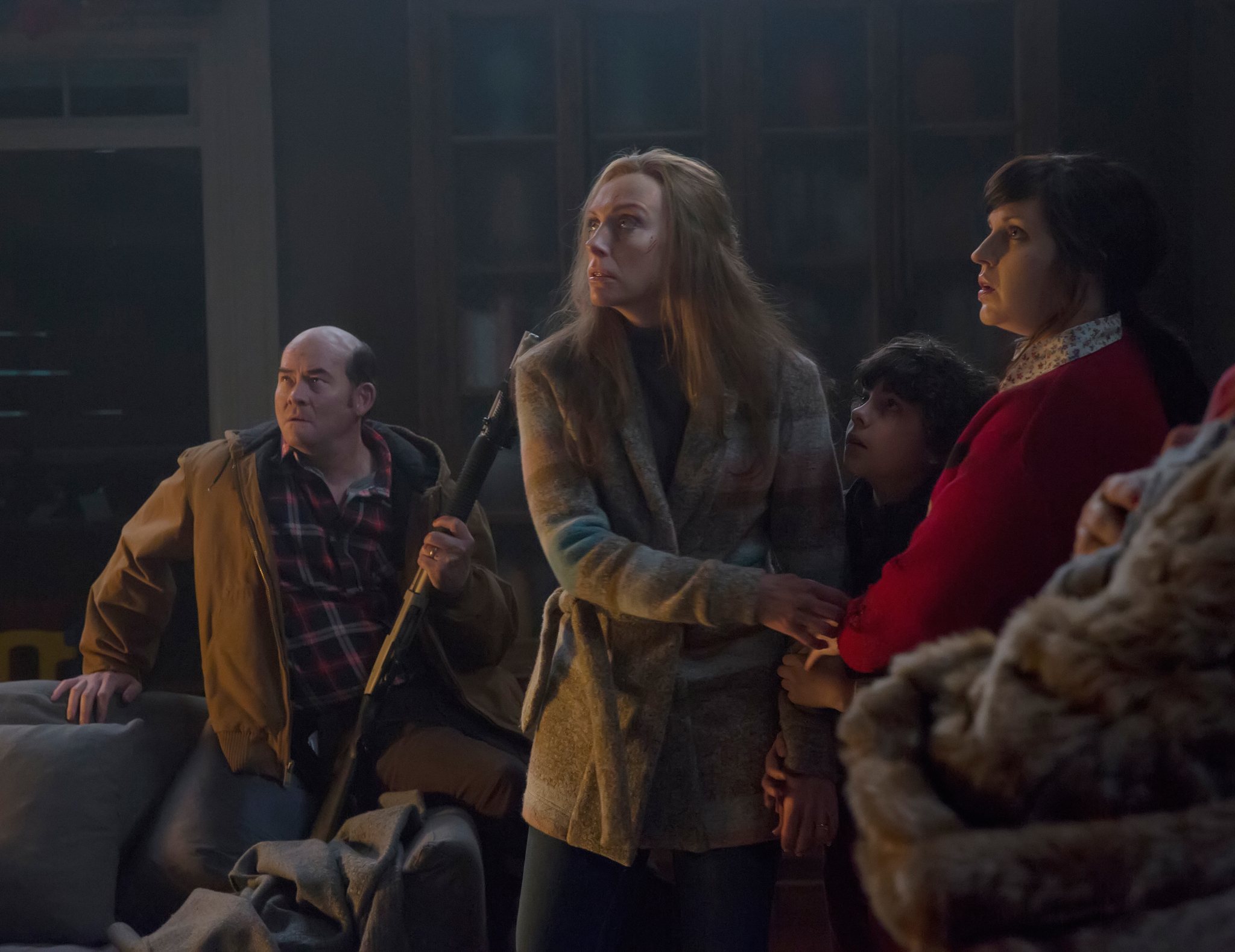 Toni Collette, David Koechner, Allison Tolman, and Emjay Anthony in Krampus (2015)