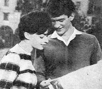 Megi Kejeradze and Merab Tavadze in Tojinebi itsinian (1963)