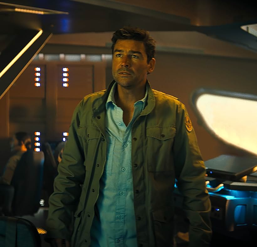 Kyle Chandler in Godzilla: King of the Monsters (2019)