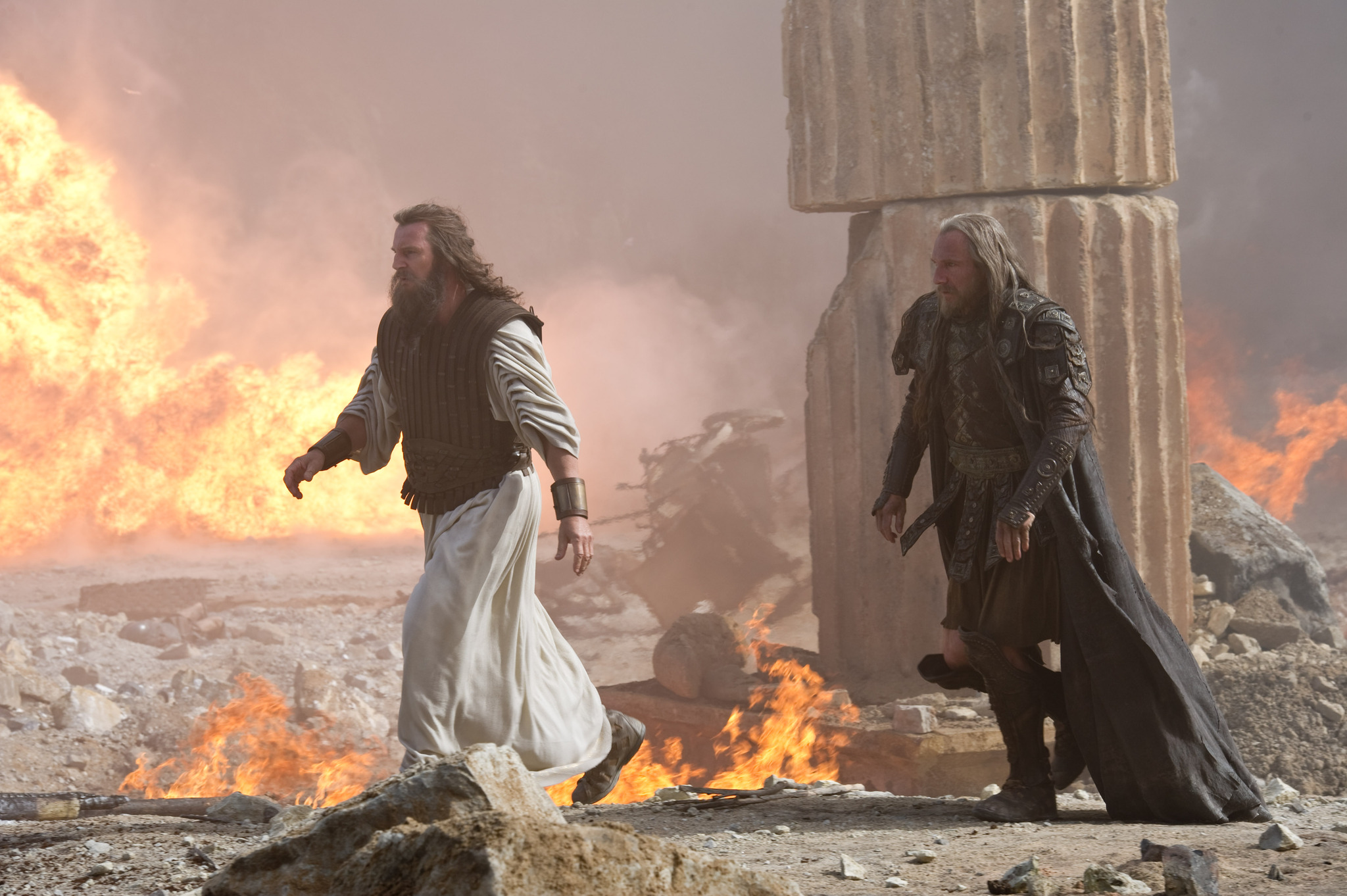 Ralph Fiennes and Liam Neeson in Wrath of the Titans (2012)