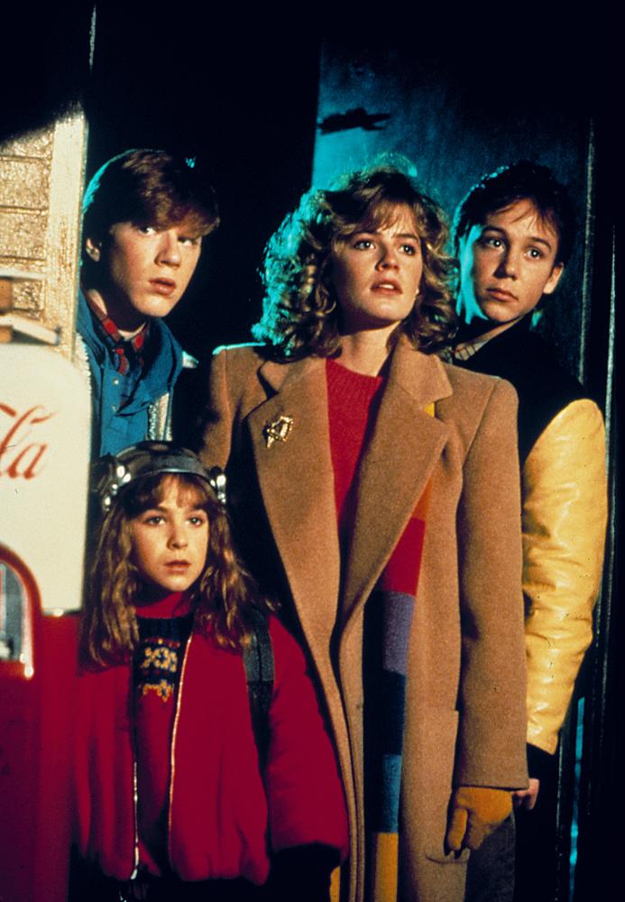 Elisabeth Shue, Maia Brewton, Keith Coogan, and Anthony Rapp in Adventures in Babysitting (1987)