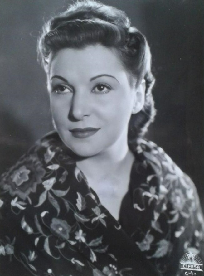 Matilde Vázquez in Con los ojos del alma (1943)