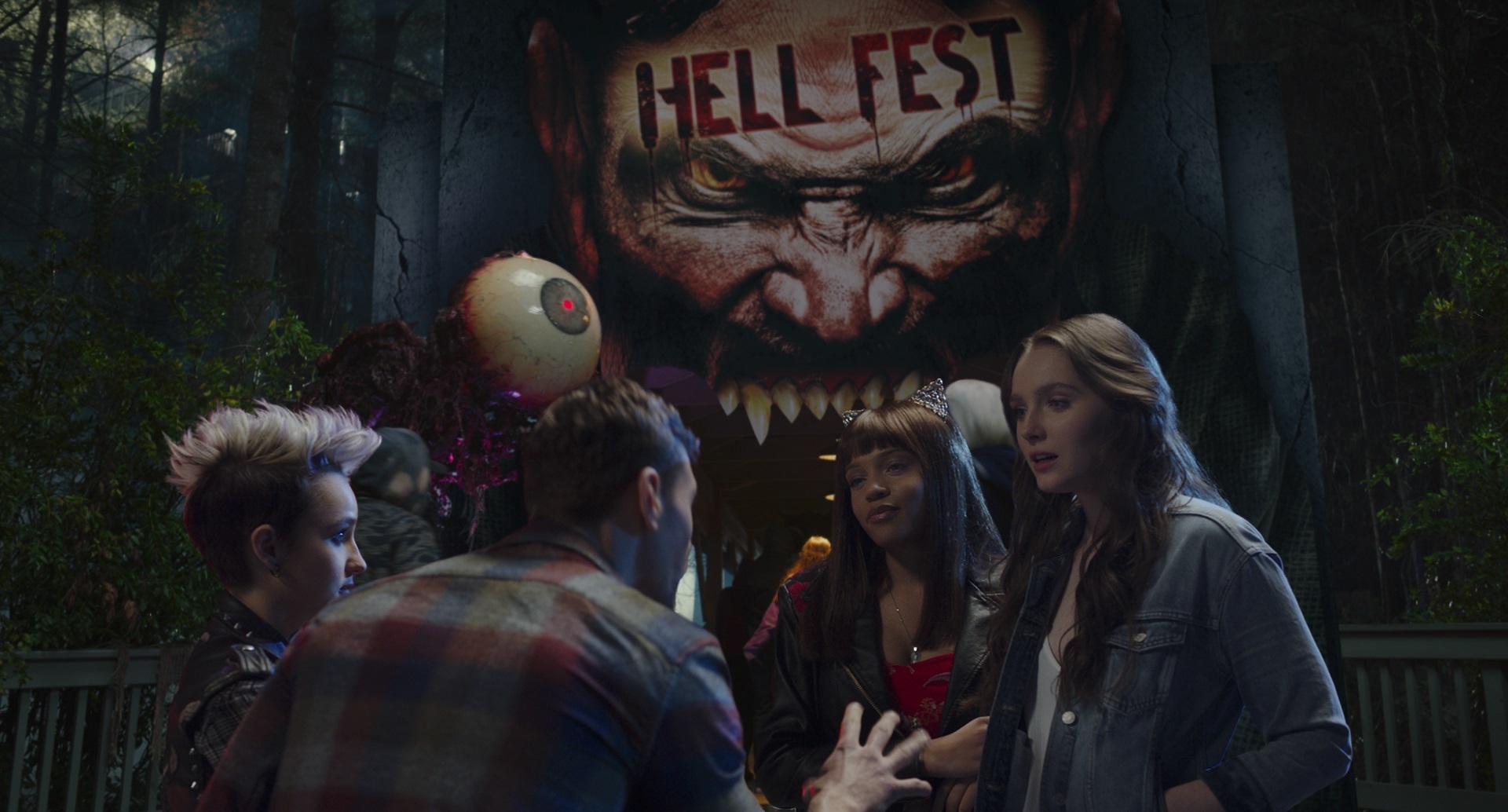 Reign Edwards, Bex Taylor-Klaus, Amy Forsyth, and Christian James in Hell Fest (2018)