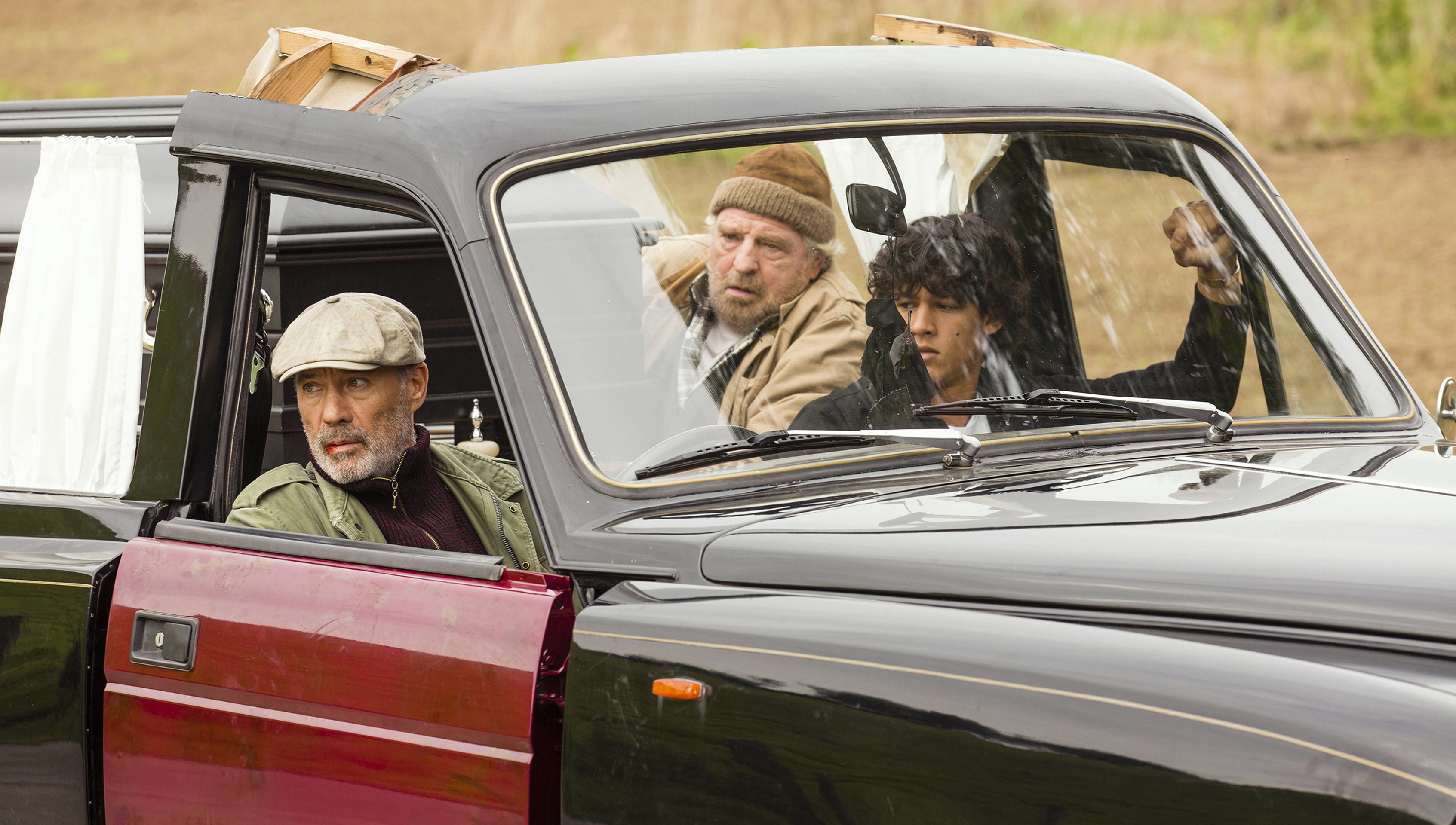 Heiner Lauterbach, Friedrich von Thun, and Emilio Sakraya in Letzte Ausfahrt Sauerland (2015)