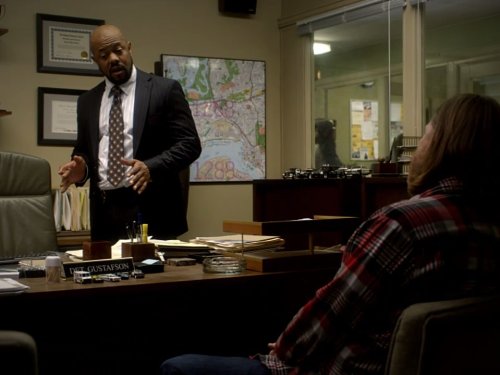 Donal Logue and Rockmond Dunbar in Terriers (2010)