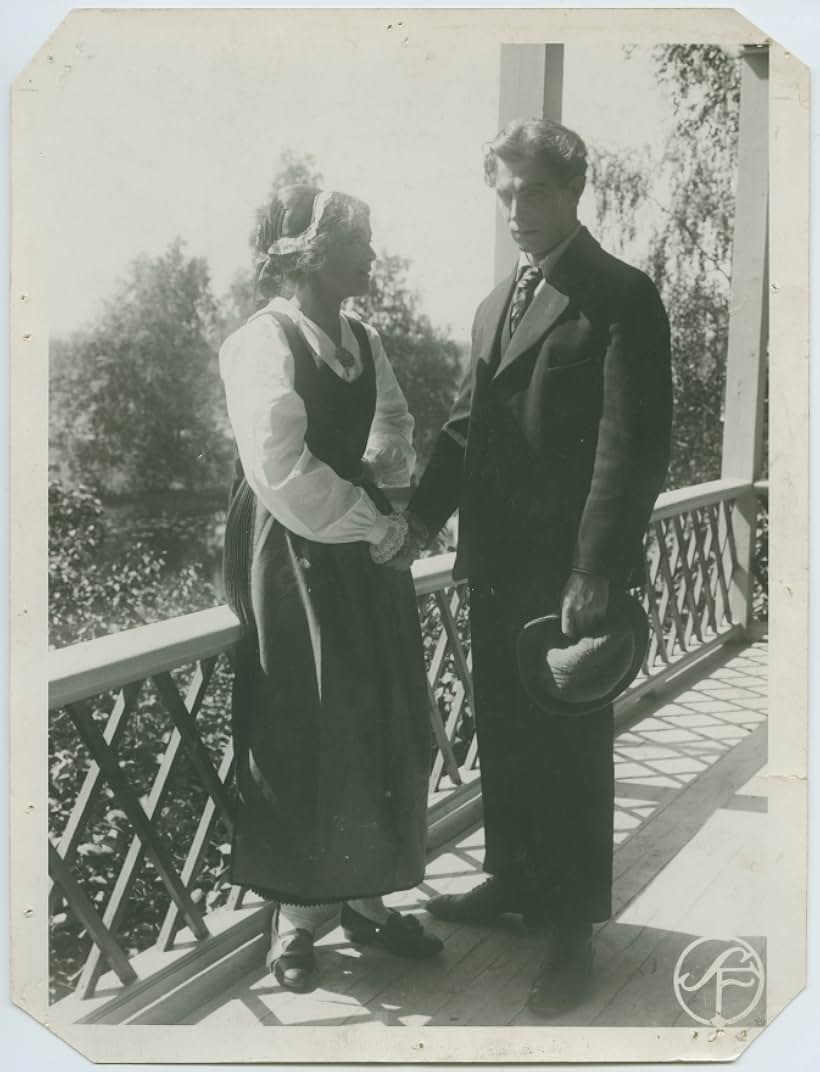 Lars Hanson and Karin Molander in The Girl from the Marsh Croft (1917)