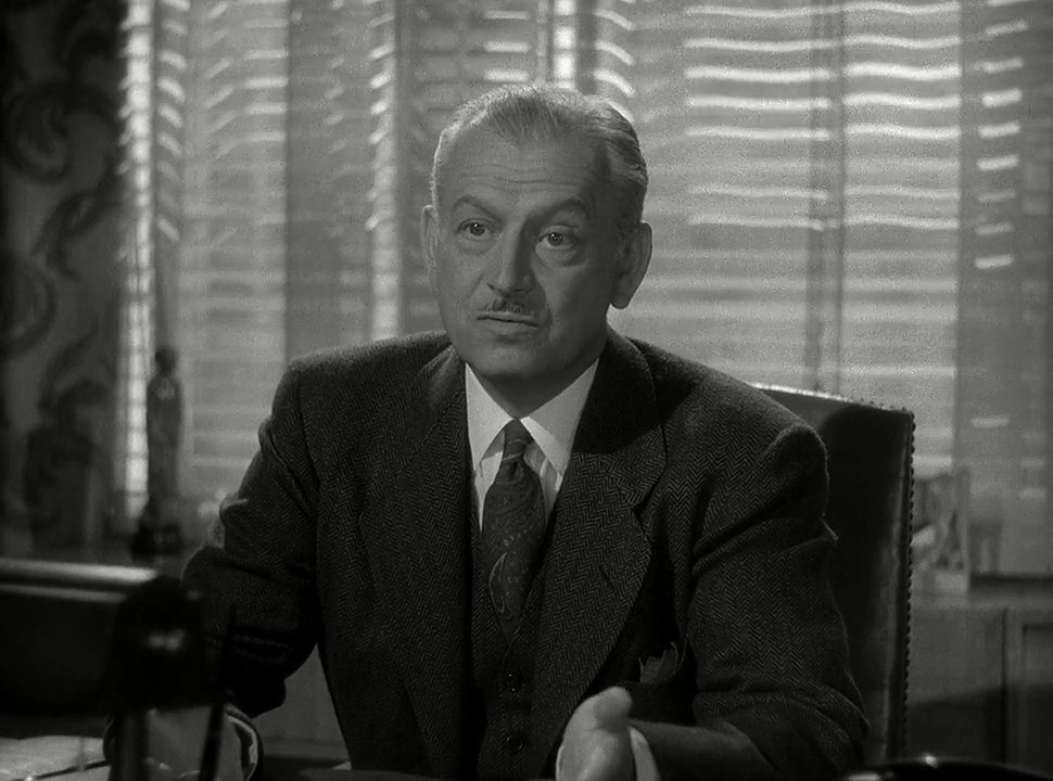 Russell Hicks in Hold That Ghost (1941)