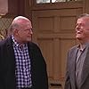 Peter Boyle and Robert Culp in Everybody Loves Raymond (1996)