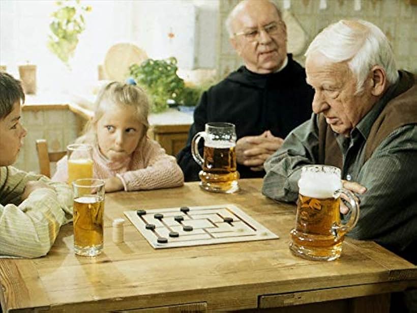 Toni Berger, Walter Buschhoff, Sascha Hornig, Dennis Hornig, Cheyenne Pahde, and Valentina Pahde in Forsthaus Falkenau (1989)