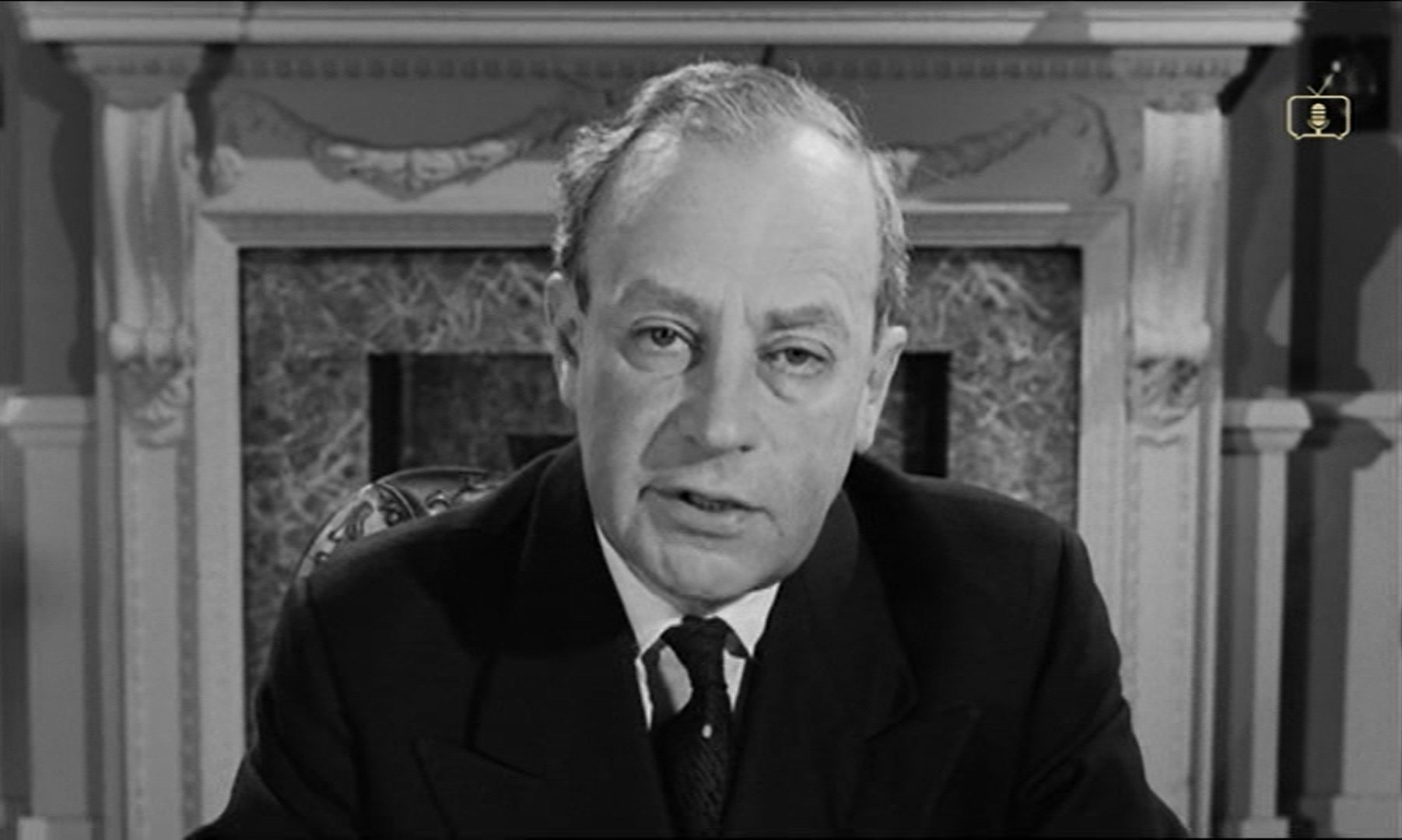 Edgar Lustgarten in The Square Mile Murder (1961)