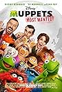 Bill Barretta, Ty Burrell, Tina Fey, Ricky Gervais, Dave Goelz, Peter Linz, David Rudman, Matt Vogel, Steve Whitmire, and Eric Jacobson in Muppets Most Wanted (2014)