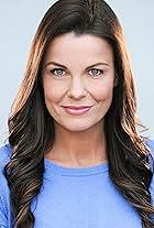 Lisa Stewart Headshot 2019